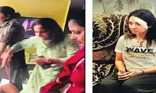Greater Noida: विधायक की बेटी की दबंगई, महिला से बदसलूकी और बेटियों को भी पीटा Greater Noida: विधायक की बेटी की दबंगई, महिला से बदसलूकी और बेटियों को भी पीटा
