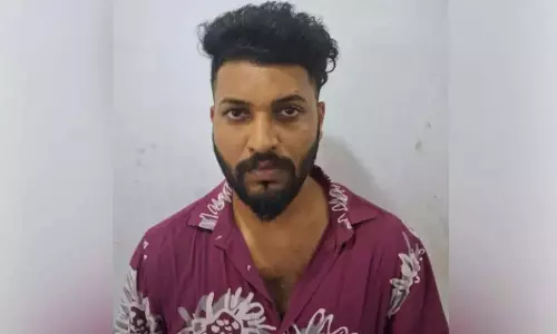 Kerala : कई लड़कियों से बलात्कार के आरोप में मॉडल कोरियोग्राफर गिरफ्तार Kerala : कई लड़कियों से बलात्कार के आरोप में मॉडल कोरियोग्राफर गिरफ्तार