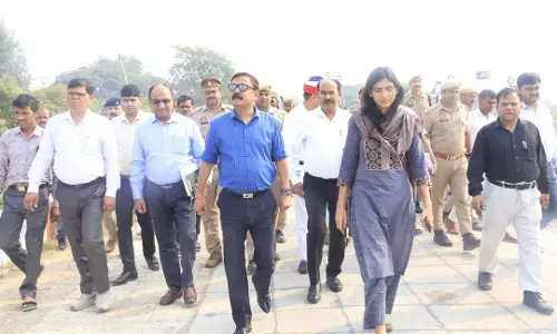Bareilly: डीएम अविनाश सिंह ने लीलौर झील का किया निरीक्षण Bareilly: डीएम अविनाश सिंह ने लीलौर झील का किया निरीक्षण