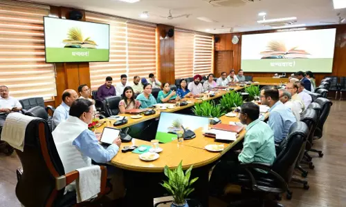 Dehradun: मुख्यमंत्री धामी ने स्कूलों के लिए दिए अहम निर्देश Dehradun: मुख्यमंत्री धामी ने स्कूलों के लिए दिए अहम निर्देश