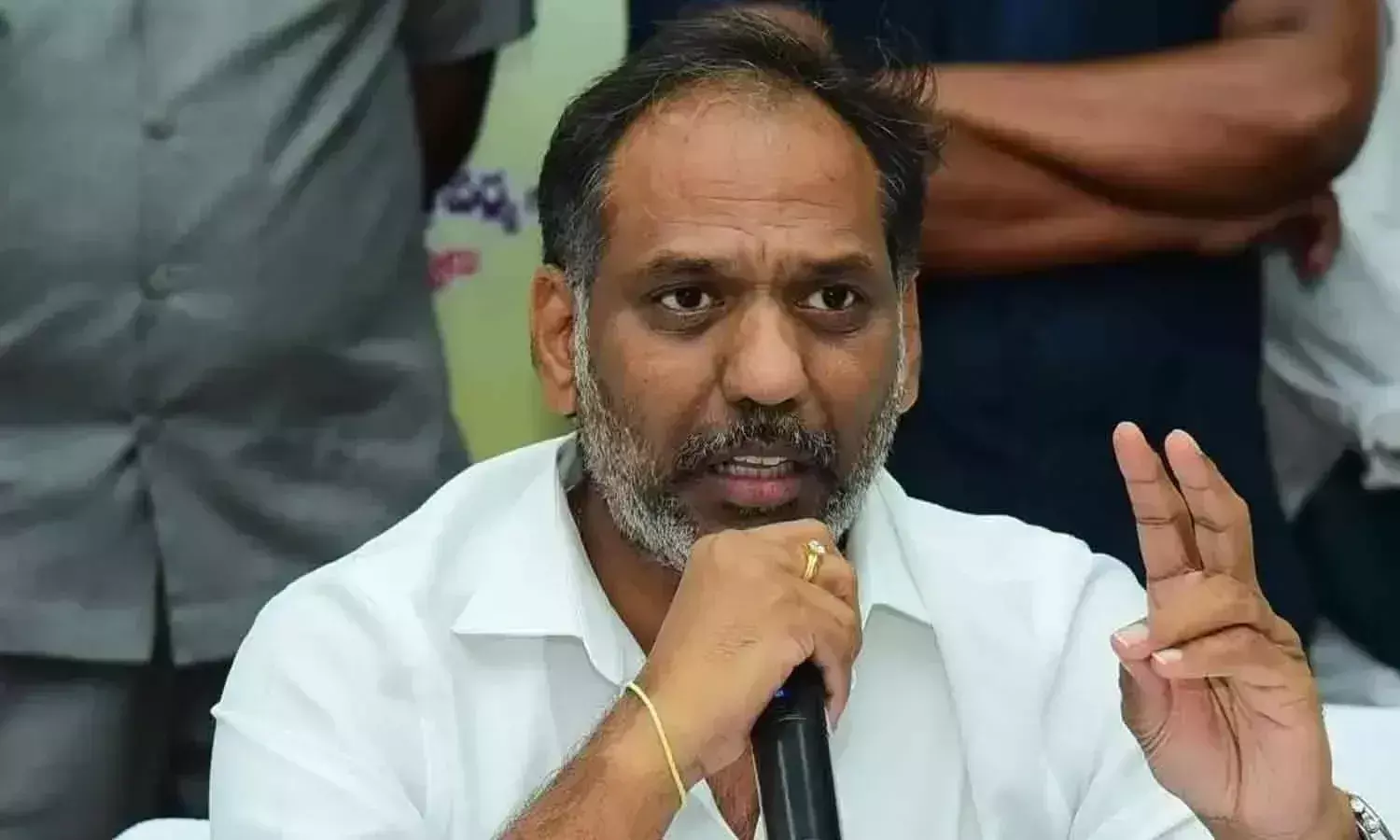 Andhra: ऊर्जा मंत्री ने स्मार्ट मीटर बिलिंग संबंधी चिंताओं की जांच के आदेश दिए Andhra: ऊर्जा मंत्री ने स्मार्ट मीटर बिलिंग संबंधी चिंताओं की जांच के आदेश दिए
