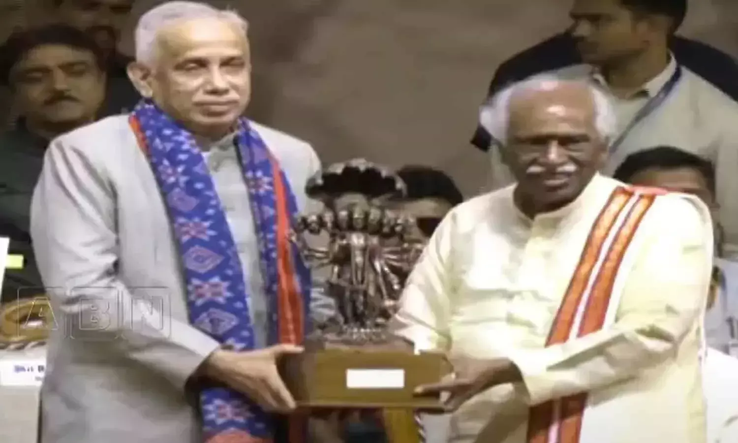 Andhra: राज्यपाल ने कहा, दत्तात्रेय महत्वाकांक्षी राजनेताओं के लिए आदर्श हैं Andhra: राज्यपाल ने कहा, दत्तात्रेय महत्वाकांक्षी राजनेताओं के लिए आदर्श हैं