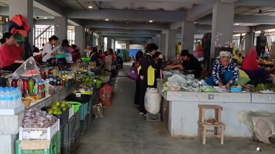 Manipur : आपूर्ति शृंखला बाधित होने से खाद्यान्नों की कमी का सामना करना पड़ रहा Manipur : आपूर्ति शृंखला बाधित होने से खाद्यान्नों की कमी का सामना करना पड़ रहा