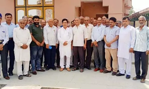 Akhnoor में कांग्रेस कार्यकर्ताओं ने बैठक कर जन मुद्दों को उठाया Akhnoor में कांग्रेस कार्यकर्ताओं ने बैठक कर जन मुद्दों को उठाया