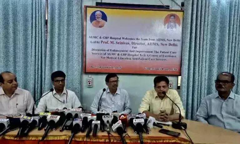 Tripura: एम्स टीम ने स्वास्थ्य सेवा समीक्षा पूरी की, सीएम साहा के लिए सिफारिशें जल्द Tripura: एम्स टीम ने स्वास्थ्य सेवा समीक्षा पूरी की, सीएम साहा के लिए सिफारिशें जल्द
