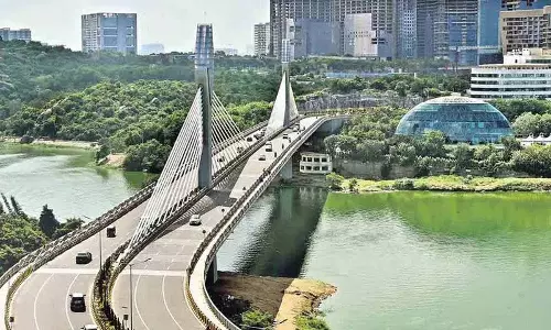 Hydraa ने मानसून बाढ़ रोकथाम की योजना बनाने के लिए दुर्गम चेरुवु का दौरा किया