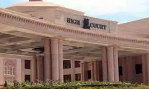 Allahabad HC ने पहलगाम हमले पर पोस्ट करने के लिए लखनऊ विश्वविद्यालय के प्रोफेसर को अंतरिम अग्रिम जमानत दी Allahabad HC ने पहलगाम हमले पर पोस्ट करने के लिए लखनऊ विश्वविद्यालय के प्रोफेसर को अंतरिम अग्रिम जमानत दी