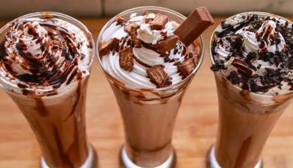 Chocolate Milk Shake: घर पर बनाएं यह स्वादिष्ट रेसिपी Chocolate Milk Shake: घर पर बनाएं यह स्वादिष्ट रेसिपी