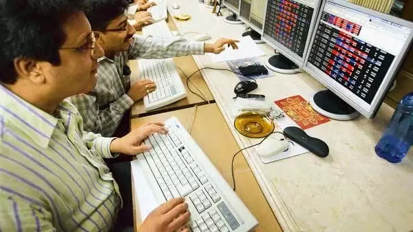 Sensex ने 4 दिन की बढ़त का सिलसिला तोड़ा - 10 प्रमुख बातें Sensex ने 4 दिन की बढ़त का सिलसिला तोड़ा - 10 प्रमुख बातें