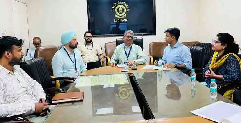 Ludhiana: मतदान कर्मचारियों का दूसरा यादृच्छिकीकरण आयोजित किया गया Ludhiana: मतदान कर्मचारियों का दूसरा यादृच्छिकीकरण आयोजित किया गया