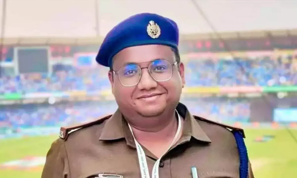 Andhra: माओवादी हमले में एडिशनल एसपी की मौत Andhra: माओवादी हमले में एडिशनल एसपी की मौत