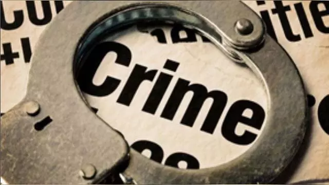 महिला ने पुरुष की हत्या की, गांव की अन्य महिलाओं ने शव को जलाया महिला ने पुरुष की हत्या की, गांव की अन्य महिलाओं ने शव को जलाया