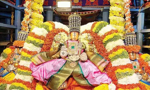 Rathotsavam  ने भक्तों को मंत्रमुग्ध कर दिया