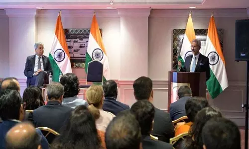 विदेश मंत्री जयशंकर ने बेल्जियम-लक्ज़मबर्ग में भारतीय समुदाय से बातचीत की विदेश मंत्री जयशंकर ने बेल्जियम-लक्ज़मबर्ग में भारतीय समुदाय से बातचीत की