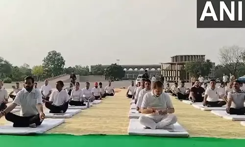 CM ने चंडीगढ़ में हरियाणा विधानसभा में योग उत्सव में भाग लिया
