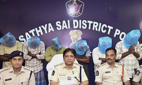 Andhra के सत्य साईं में नाबालिग से बलात्कार के आरोप में छह लोग गिरफ्तार