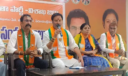 BJP नेता ने महिलाओं के खिलाफ अपमानजनक टिप्पणी पर जगन की चुप्पी की आलोचना की
