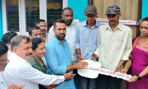 छात्रा की उसके होने वाले पति ने हत्या की; विधायक ने पीड़ित परिवार के लिए बनवाया मकान छात्रा की उसके होने वाले पति ने हत्या की; विधायक ने पीड़ित परिवार के लिए बनवाया मकान