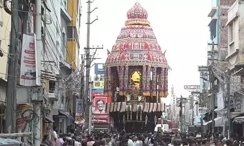 Tamil Nadu: मदुरै कुदालझागर पेरुमल मंदिर रथ Tamil Nadu: मदुरै कुदालझागर पेरुमल मंदिर रथ