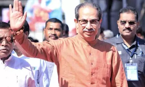 उद्धव ठाकरे ने महाराष्ट्र चुनाव पर राहुल गांधी के दावों का किया समर्थन, सामना में लिखा मेकअप उतर गया है उद्धव ठाकरे ने महाराष्ट्र चुनाव पर राहुल गांधी के दावों का किया समर्थन, सामना में लिखा मेकअप उतर गया है
