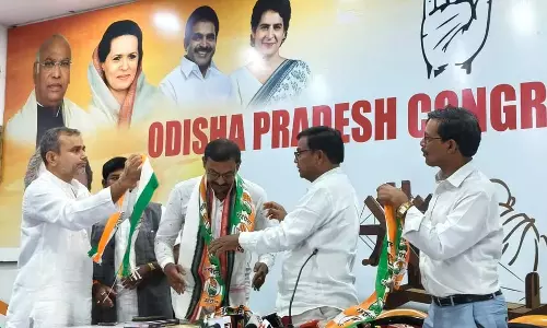 वरिष्ठ पत्रकार अरबिंद दास Odisha में कांग्रेस में शामिल हुए वरिष्ठ पत्रकार अरबिंद दास Odisha में कांग्रेस में शामिल हुए