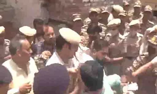 आतिशी का बयान: “BJP और रेखा गुप्ता को झुग्गी वालों की हाय लगेगी”
