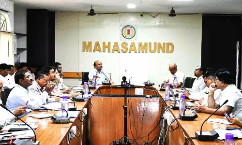 सीइओ एस आलोक ने की कई योजनाओं की प्रगति की समीक्षा