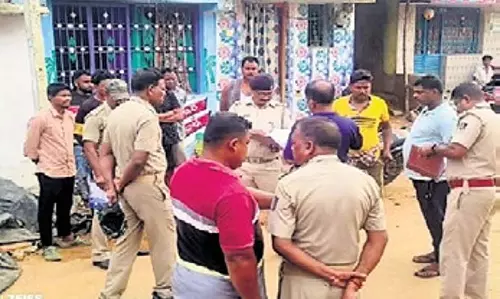 Odisha: विवाहेतर संबंध के संदेह में पति ने पत्नी की हत्या की Odisha: विवाहेतर संबंध के संदेह में पति ने पत्नी की हत्या की