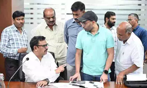 Hydra ने प्रजावाणी के दौरान नाला अतिक्रमण से संबंधित शिकायतों में वृद्धि देखी Hydra ने प्रजावाणी के दौरान नाला अतिक्रमण से संबंधित शिकायतों में वृद्धि देखी