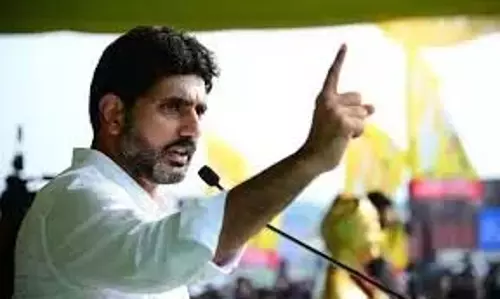 लोकेश ने Manyam जिले में पार्टी कार्यकर्ताओं से मुलाकात की लोकेश ने Manyam जिले में पार्टी कार्यकर्ताओं से मुलाकात की