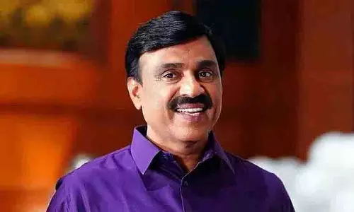 तेलंगाना HC गली जनार्दन रेड्डी से जुड़े OMC मामले में अंतरिम जमानत पर फैसला करेगा तेलंगाना HC गली जनार्दन रेड्डी से जुड़े OMC मामले में अंतरिम जमानत पर फैसला करेगा