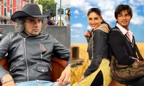 Jab We Met में रेड लाइट सीन को लेकर इम्तियाज अली को आलोचनाओं का सामना करना पड़ा Jab We Met में रेड लाइट सीन को लेकर इम्तियाज अली को आलोचनाओं का सामना करना पड़ा
