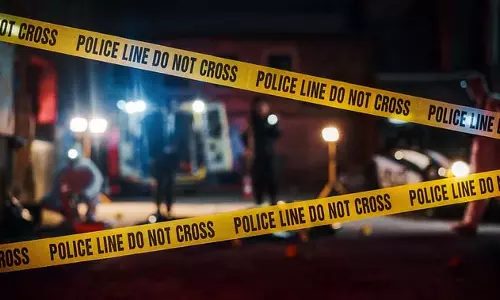UP : महिला की बेरहमी से हत्या, सिर और चेहरे पर गंभीर चोटें