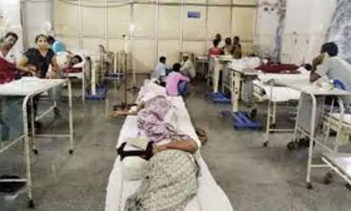 Lucknow: गर्म मौसम में बढ़े संक्रमण, लोकबंधु OPD में लगी मरीजों की लंबी कतारें Lucknow: गर्म मौसम में बढ़े संक्रमण, लोकबंधु OPD में लगी मरीजों की लंबी कतारें