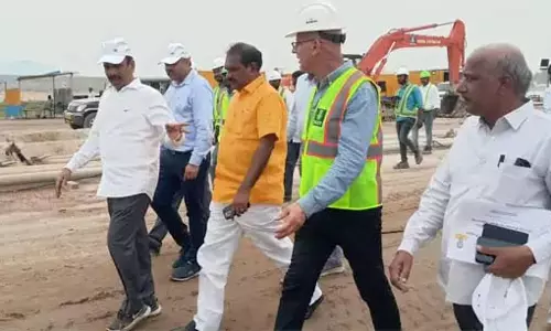 पोलावरम में काम तय कार्यक्रम के अनुसार: मंत्री निम्मला पोलावरम में काम तय कार्यक्रम के अनुसार: मंत्री निम्मला