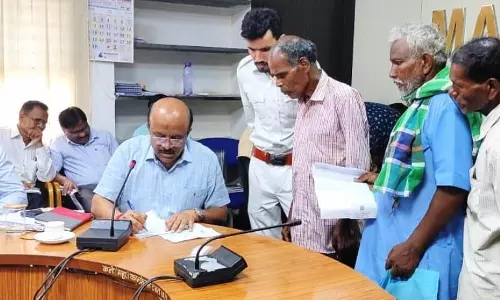 अधिकारियों को जन समस्याओं की शीघ्र निराकरण के निर्देश