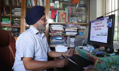 Punjabi समुदाय ने ऑनलाइन कोचिंग के लिए भारतीय ट्यूटर्स पर दांव लगाया