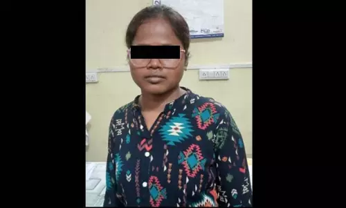 Odisha : बरगढ़ में रिश्वत लेते हुए महिला जेई को किया गिरफ्तार Odisha : बरगढ़ में रिश्वत लेते हुए महिला जेई को किया गिरफ्तार