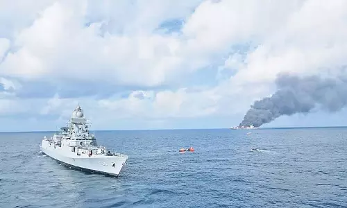 संदूषण की आशंका के बीच Kannur तट पर समुद्री जल का परीक्षण जारी