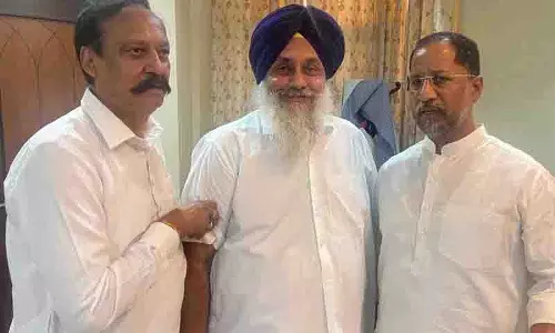 Akali Dal प्रमुख ने भूमि अधिग्रहण के लिए सरकारी बांड बेचने पर आप की आलोचना की