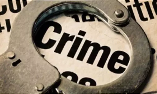 महिला ने पुरुष की हत्या की, गांव की अन्य महिलाओं ने शव को जलाया महिला ने पुरुष की हत्या की, गांव की अन्य महिलाओं ने शव को जलाया