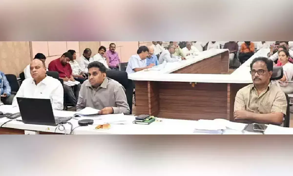 नायडू अकेले ही गरीबी मिटा सकते हैं: Vemireddy