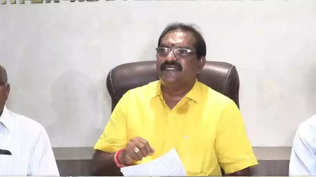 Andhra: एपी मंत्री निम्मला रामानायडू ने पोलावरम का निरीक्षण किया, कहा- तय समय पर काम हो