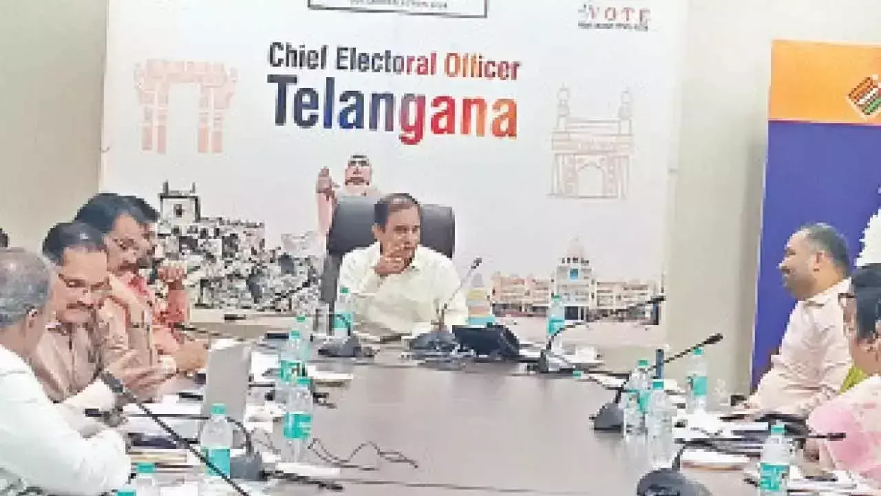 Telangana: मतदाता सूची को त्रुटिरहित तरीके से अद्यतन करने के लिए पूर्व-संशोधन अभियान शुरू किया गया Telangana: मतदाता सूची को त्रुटिरहित तरीके से अद्यतन करने के लिए पूर्व-संशोधन अभियान शुरू किया गया