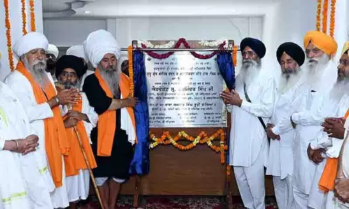 SGPC प्रमुख धामी ने पुनर्निर्मित गुरुद्वारा हॉल और प्रिंटिंग प्रेस का उद्घाटन किया SGPC प्रमुख धामी ने पुनर्निर्मित गुरुद्वारा हॉल और प्रिंटिंग प्रेस का उद्घाटन किया