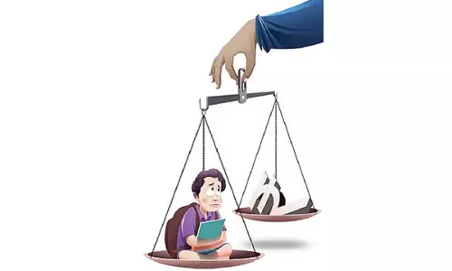 आदिवासी छात्रों के लिए छात्रावासों के संचालन में बाधा उत्पन्न होने की आशंका आदिवासी छात्रों के लिए छात्रावासों के संचालन में बाधा उत्पन्न होने की आशंका