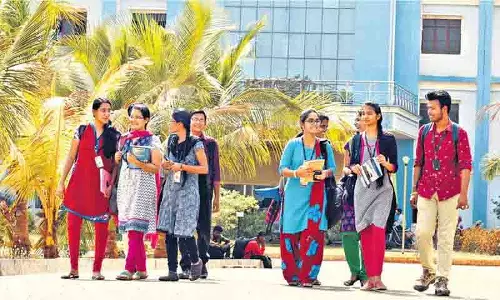 Telangana में 19,000 से अधिक उम्मीदवारों ने डिग्री सीटें खो दीं Telangana में 19,000 से अधिक उम्मीदवारों ने डिग्री सीटें खो दीं