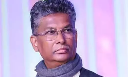 बेंगलुरु भगदड़: पीडब्ल्यूडी मंत्री सतीश जारकीहोली ने कहा, पुलिस दोषी है बेंगलुरु भगदड़: पीडब्ल्यूडी मंत्री सतीश जारकीहोली ने कहा, पुलिस दोषी है