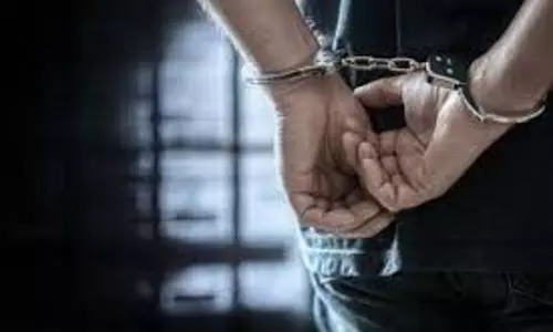 अस्पताल में नवजात की मौत, डॉक्टर पर आरोप रिश्तेदार गिरफ्तार