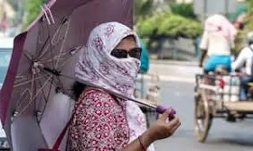 UP : गर्मी से उबला पूरा प्रदेश, इन 11 जिलों में तापमान 43 डिग्री के पार UP : गर्मी से उबला पूरा प्रदेश, इन 11 जिलों में तापमान 43 डिग्री के पार